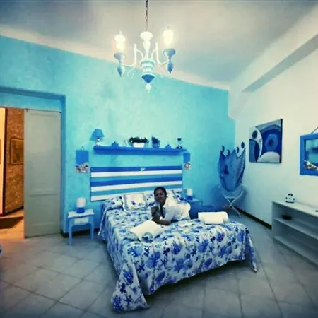 La Maison Des Caprices_ _stazione_5terre Διαμέρισμα Λα Σπέτσια